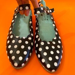L’Artiste Spring Step Dotanella pump sling back heels 8 39 polka dot
